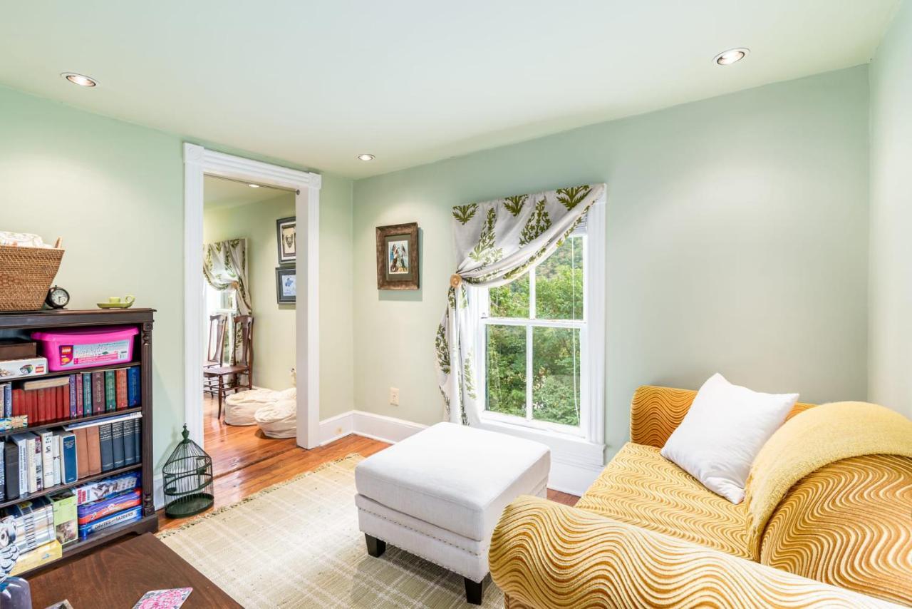 Enchanting Cottage, Walk To Downtown ฮาร์เปอร์ส เฟอร์รี ภายนอก รูปภาพ