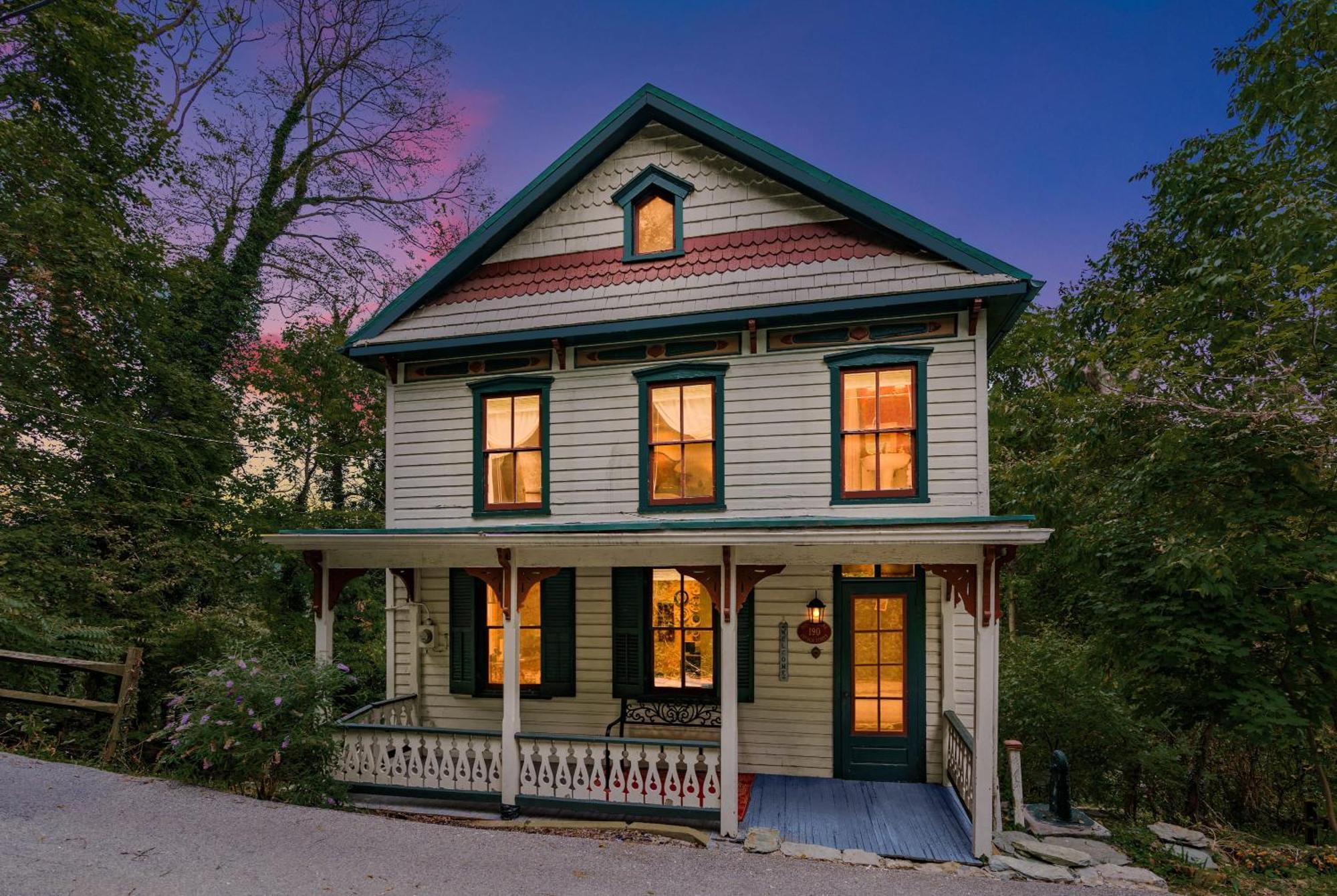 Enchanting Cottage, Walk To Downtown ฮาร์เปอร์ส เฟอร์รี ภายนอก รูปภาพ